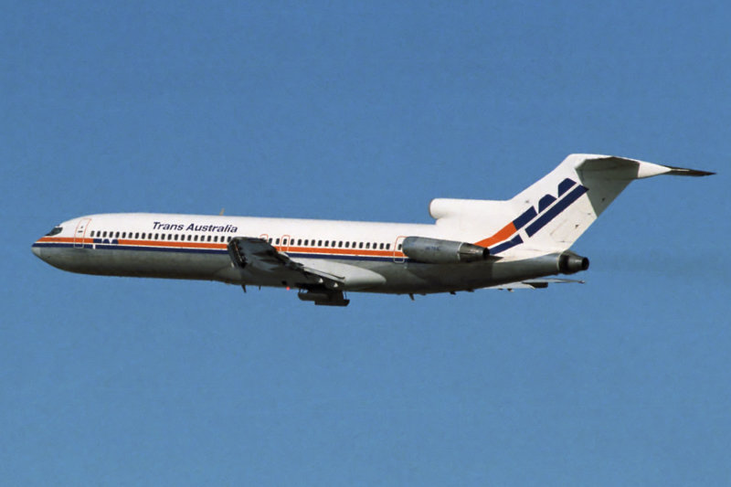 TRANS AUSTRALIA BOEING 727 200 SYD RF 52 13.jpg