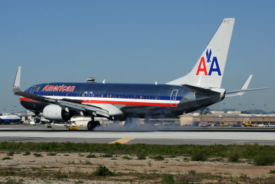 AMERICAN BOEING 737 800 LAX RF IMG_3133.jpg