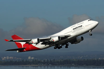 QANTAS BOEING 747 400 SYD RF IMG_8055.jpg