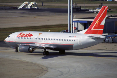 LAUDA BOEING 737 300 ORY RF 1158 14.jpg