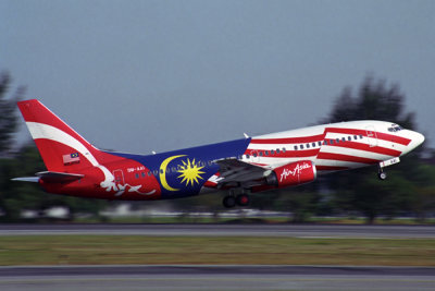 AiR ASIA BOEING 737 300 BKK RF 1895 33.jpg