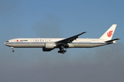 AIR CHINA BOEING 777 300ER BJS RF IMG_6948.jpg