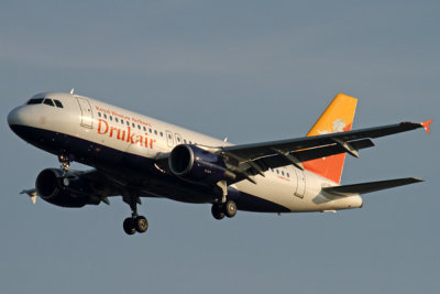 DRUKAIR AIRBUS A319 BKK RF IMG_8428.jpg