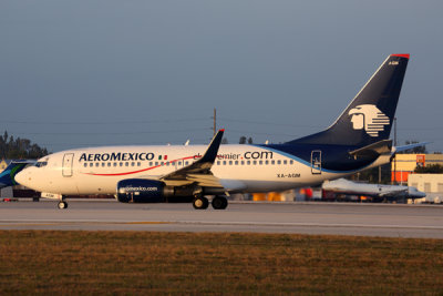 AEROMEXICO BOEING 737 700 MIA RF 5K5A9866.jpg