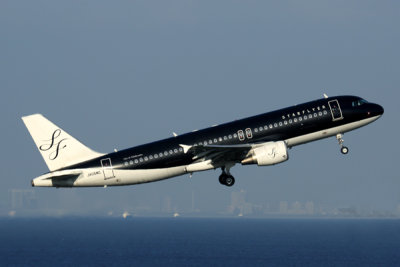 STARFLYER AIRBUS A320 HND RF 5K5A4996.jpg