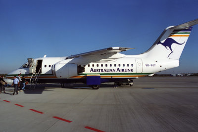 AUSTRALIAN AIRLINK BAE 146 100 BNE RF 408 28.jpg