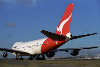 QANTAS BOEING 747 200 SYD RF 375 4.jpg