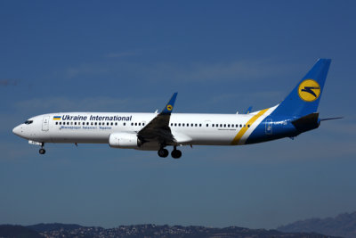 UKRAINE INTERNATIONAL BOEING 737 900ER BCN RF 5K5A4687.jpg