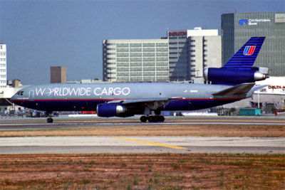 UNITED WORLDWIDE CARGO DC10 30F LAX RF 1281 32.jpg