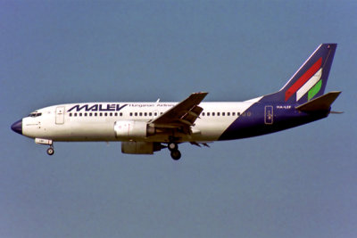 MALEV BOEING 737 300 ZRH RF 1298 11.jpg