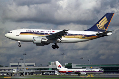 SINGAPORE AIRLINES AIRBUS A310 200 SIN RF 1412 30.jpg