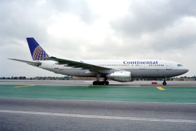CONTINENTAL_AIRBUS_A300_LAX_RF_510_12.jpg