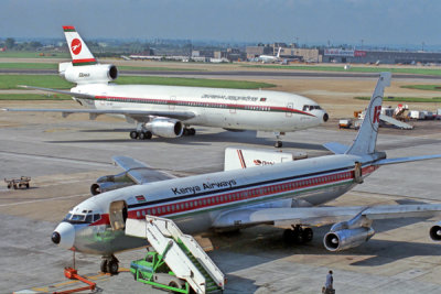 KENYA_AIRWAYS_BOEING_707_LHR_RF_054_28.jpg