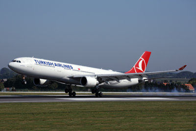 TURKISH_AIRLINES_AIRBUS_A330_300_BRU_RF_5K5A0084.jpg