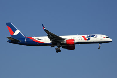 AZUR_AIR_BOEING_757_200_AYT_RF_5K5A2252.jpg