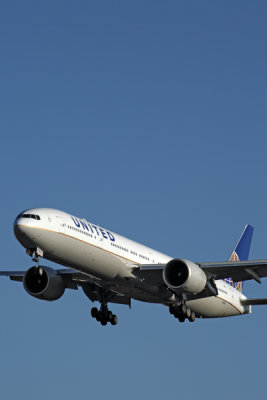 UNITED_BOEING_777_300ER_NRT_RF_5K5A1362.jpg