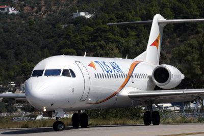 TUS AIR FOKKER 70 JSI RF 5K5A2479.jpg