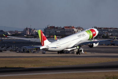 TAP AIR PORTUGAL AIRBUS A330 900 LIS RF 5K5A2879.jpg