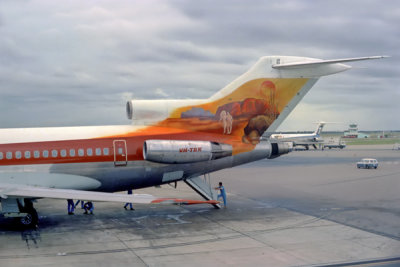 TAA BOEING 727 200 BNE RF 075 1.jpg