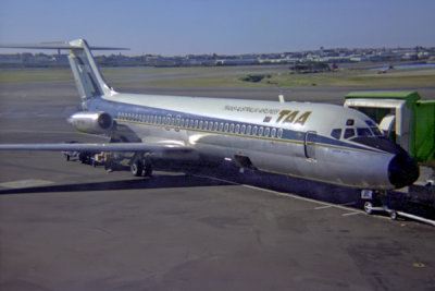 TAA DC9 30 SYD RF 010 10.jpg