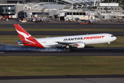 QANTAS FREIGHT BOEING 767 300F SYD RF 002A7665.jpg
