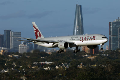 QATAR BOEING 777 300ER SYD RF 002A7630.jpg