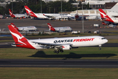 QANTAS FREIGHT BOEING 767 300F SYD RF 002A7662.jpg