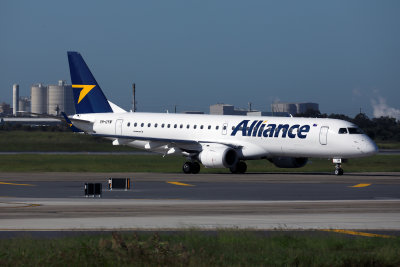 ALLIANCE EMBRAER 190 BNE RF 002A8600.jpg