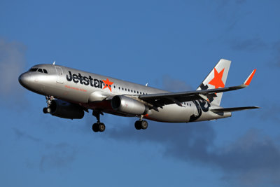 JETSTAR AIRBUS A320 SYD RF 002A9032.jpg