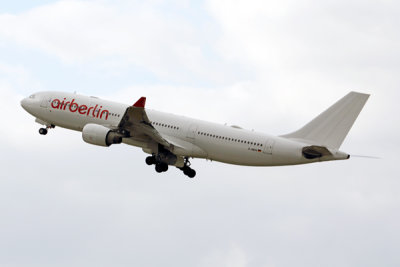 AIR BERLIN AIRBUS A330 200 DUS RF 5K5A2744.jpg