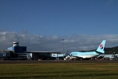 KOREAN AIR BOEING 747 400 CNS RF IMG_9549.jpg