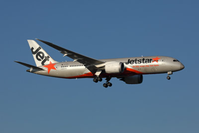 JETSTAR BOEING 787 8 MEL RF 002A0311.jpg