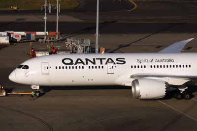 QANTAS BOEING 787 9 SYD RF 002A0797.jpg