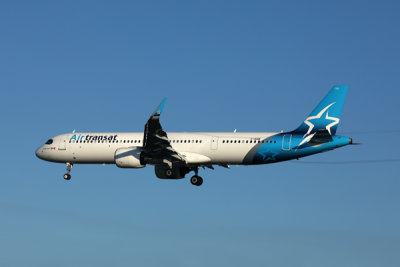 AIR TRANSAT AIRBUS A321 NEO BRU RF 002A4829.jpg