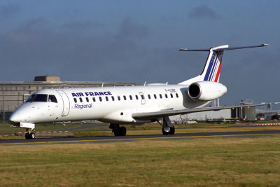 AIR FRANCE REGIONAL EMBRAER 145 CDG RF 1861 1.jpg