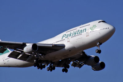 PAKISTAN BOEING 747 300 LHR RF 1780 25.jpg