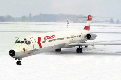 AUSTRIAN MD80 SZG RF 060 18 