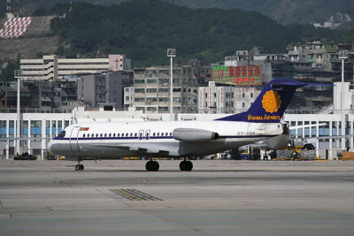 MYANMA AIRWAYS FOKKER F28 4000 HKG RF 592 4.jpg