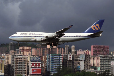 MANDARIN AIRLINES BOEING 747 400 HKG RF 1244 21.jpg