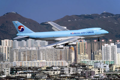 KOREAN AIR CARGO BOEING 747F HKG RF V50.jpg