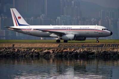 CHINA AIRLINES AIRBUS A320 HKG RF 965 20.jpg