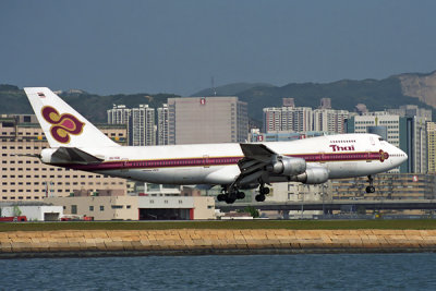 THAI BOEING 747 200 HKG RF 967 6.jpg