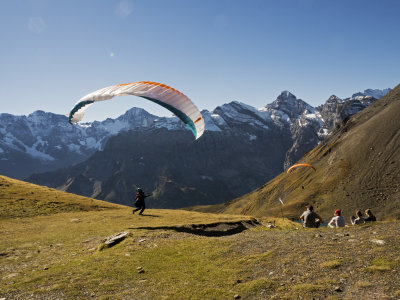 Paragliding above Grauseewli