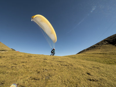Paragliding above Grauseewli