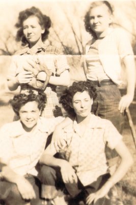 Norma?, Mary Lou, Jackie, and ? as teens or early 20s