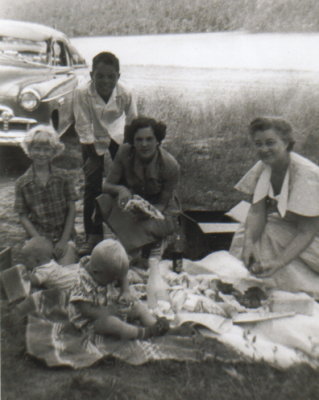 Patty Sue, Pepper, Jackie, Rudel with Gerald and Steve at a picnic