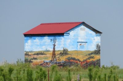 The long view of the building gives it a 2-dimensional look.