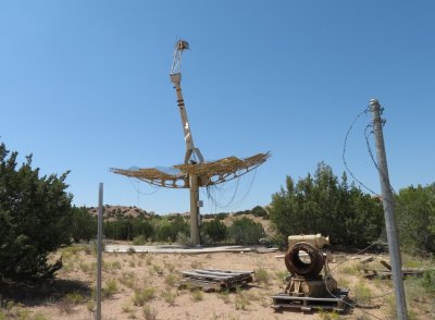 Next we looked for the Pojoaque community water treatment facility, but we missed a turn and came across an industrial park with this abandoned parabolic antenna, like something from a dystopic futuristic movie set.