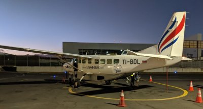 This is our twin-propeller aircraft we took for our flight from San José to Golfito.