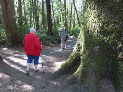 Jackie and Steve, on the short path to the bog